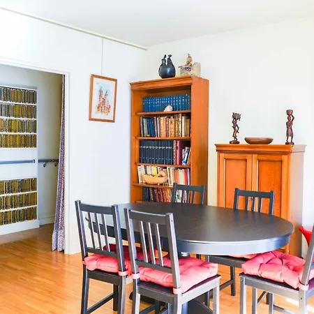 Cozy 58 M Near Butte-aux-cailles